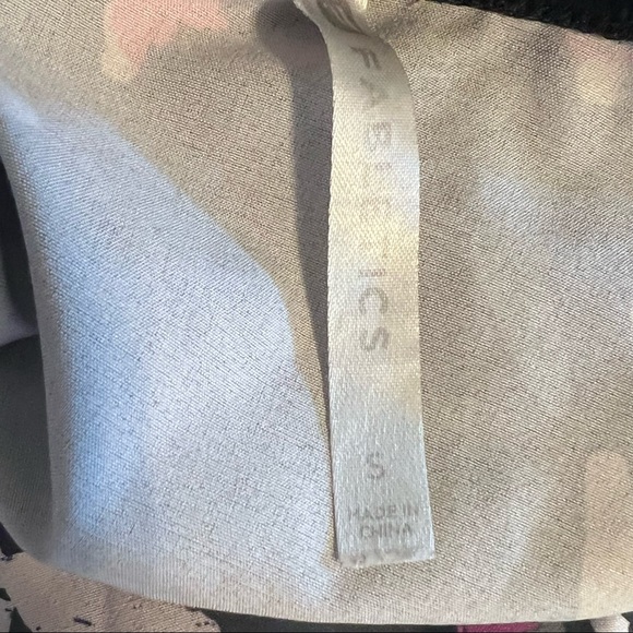 FABLETICS Bev Bomber Jacket Black with Pink Size Small - Picture 9 of 9